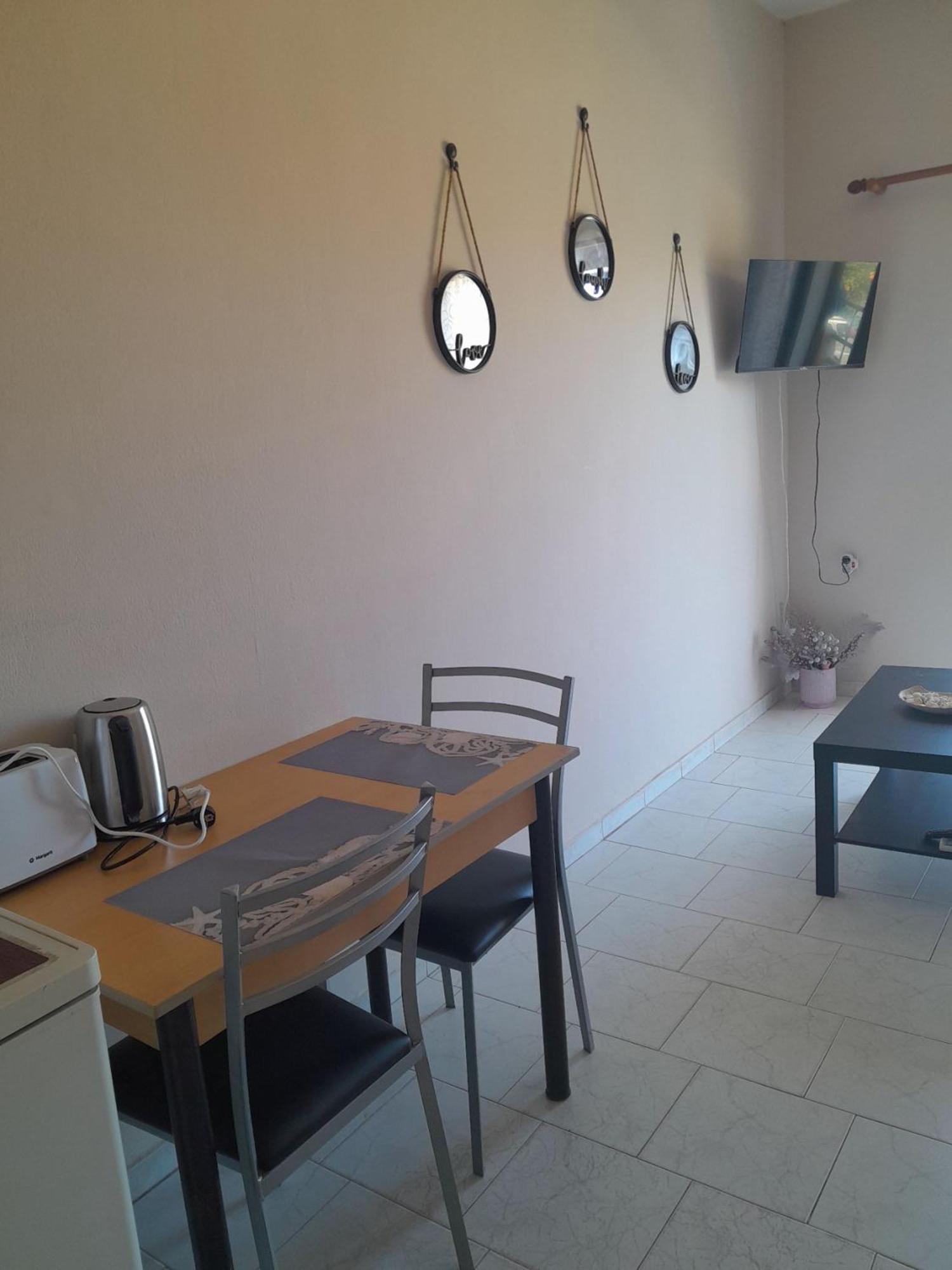 Sun Beach Apartments In Chania 09 11 Chrissi Akti Chania Exterior foto